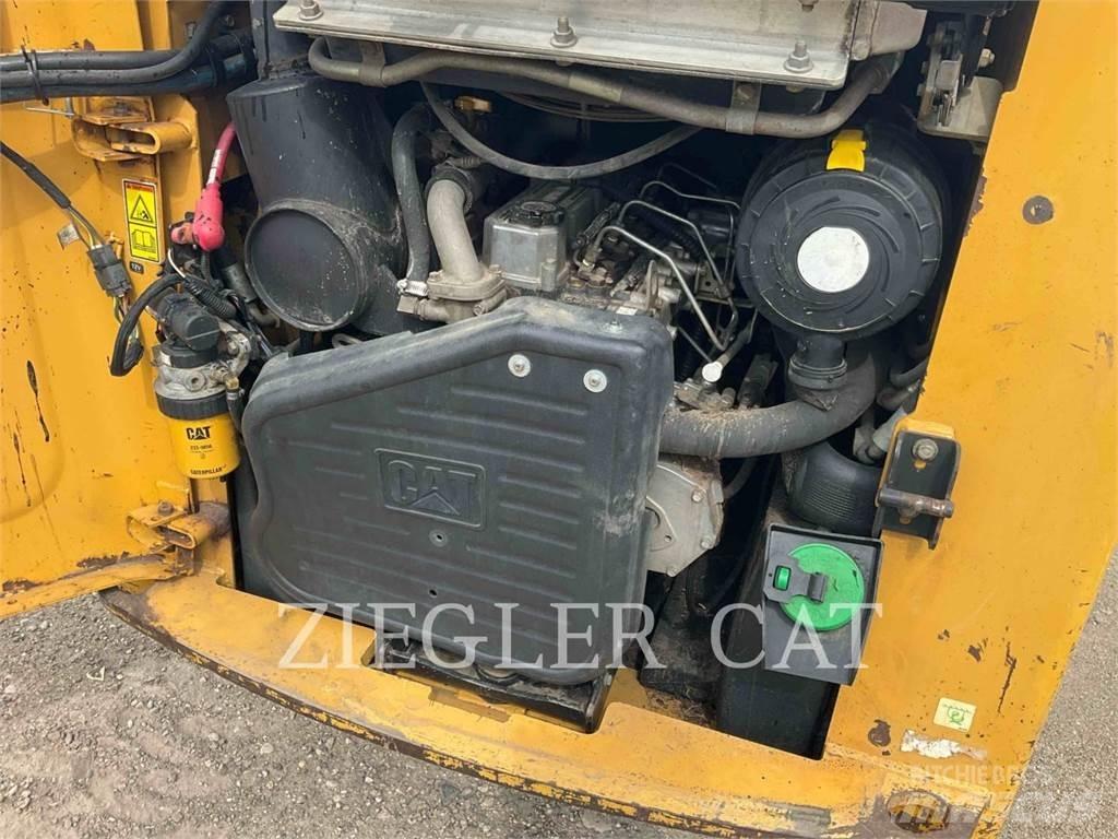 CAT 262C Chargeuse compacte