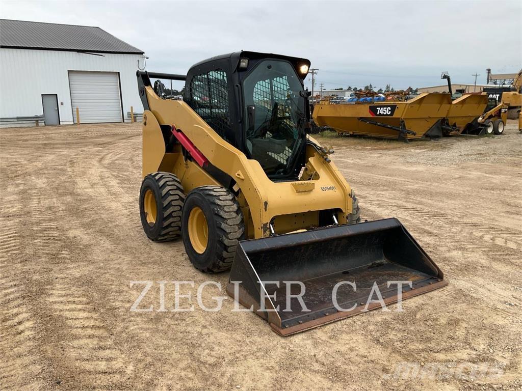 CAT 262C Chargeuse compacte