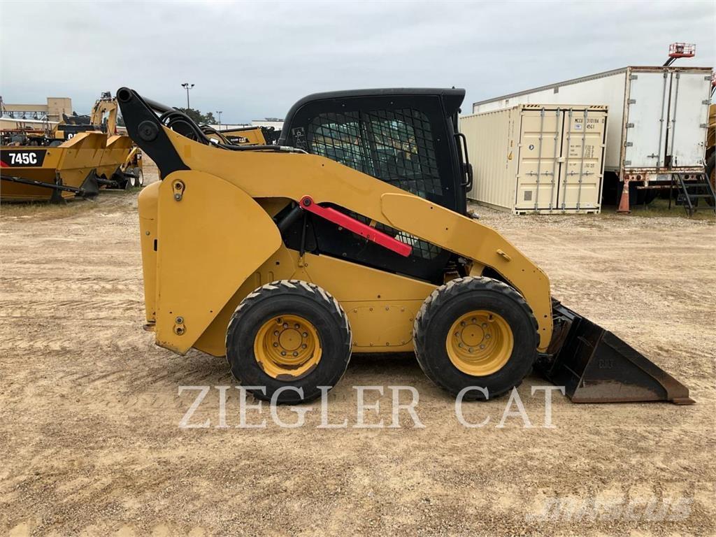 CAT 262C Chargeuse compacte