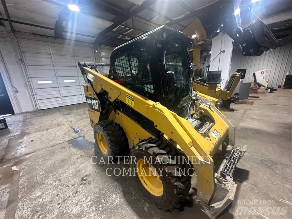 CAT 262D Chargeuse compacte