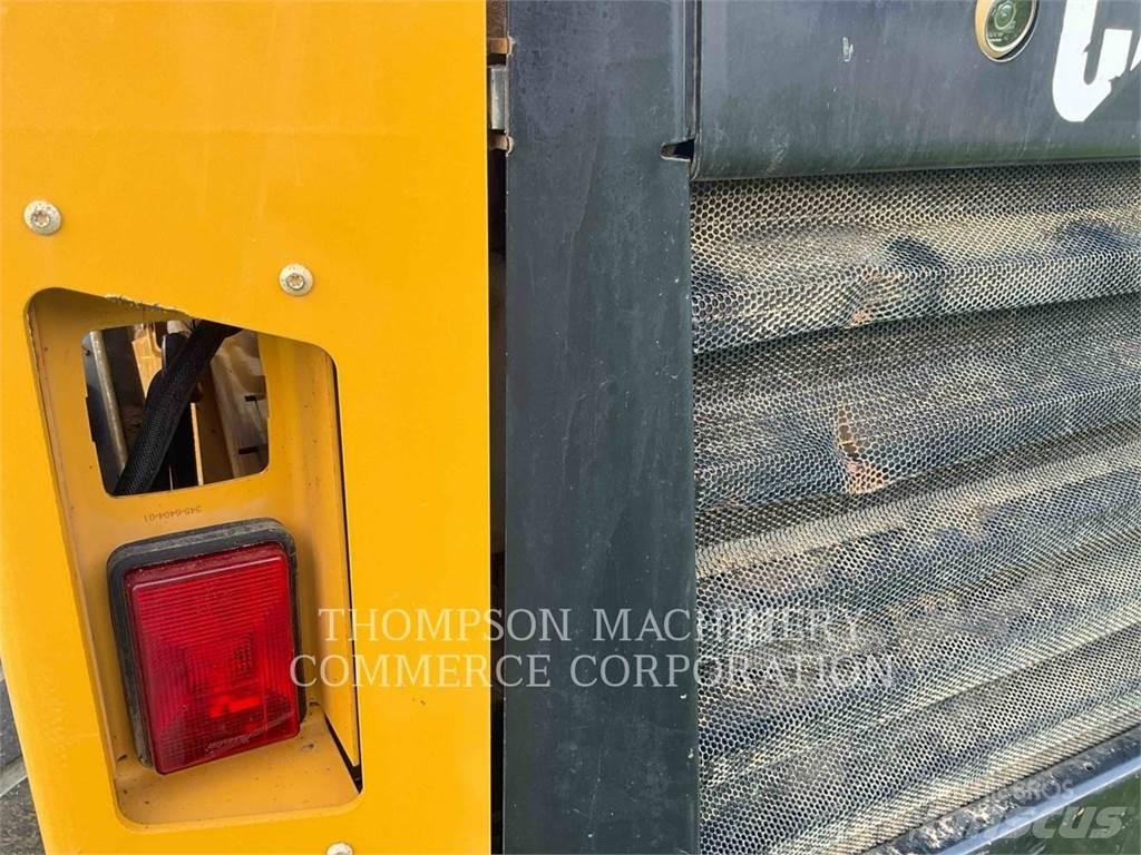 CAT 262D Chargeuse compacte