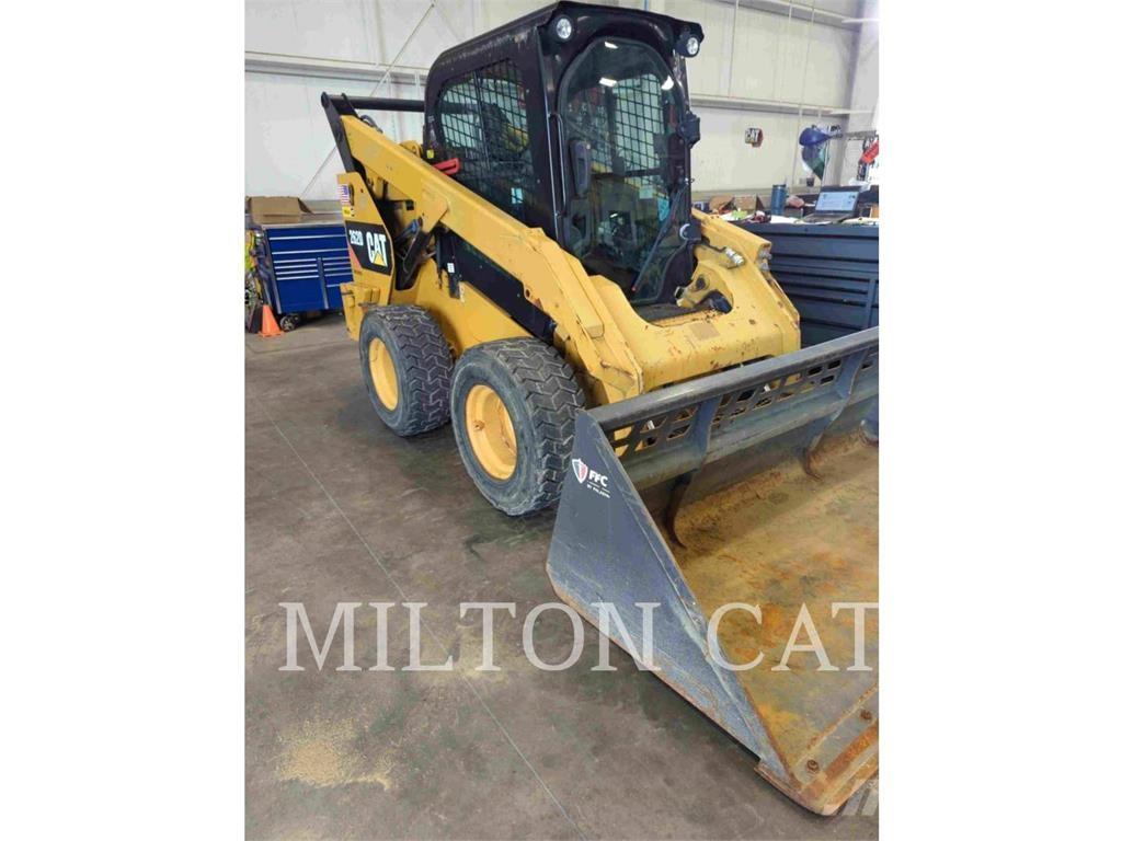 CAT 262D Chargeuse compacte