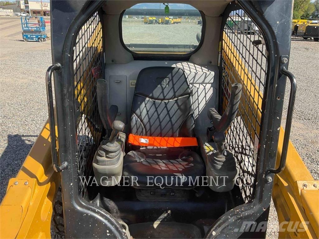 CAT 262D Chargeuse compacte