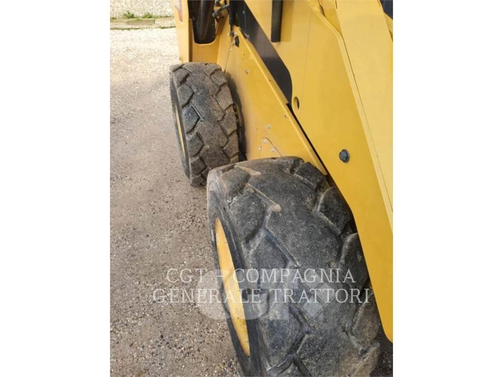 CAT 262D3 Chargeuse compacte