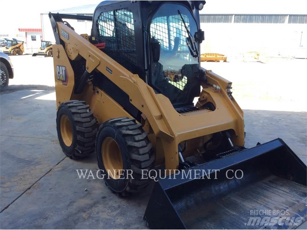 CAT 262D3 Chargeuse compacte