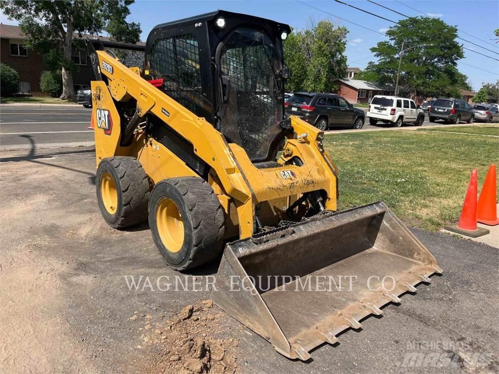 CAT 262D3 Chargeuse compacte