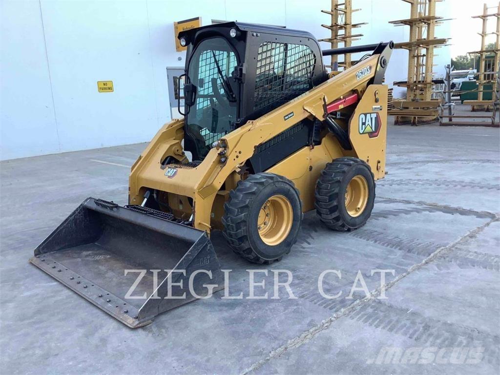 CAT 262D3 Chargeuse compacte