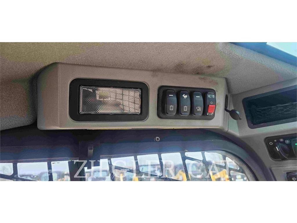 CAT 262D3 Chargeuse compacte