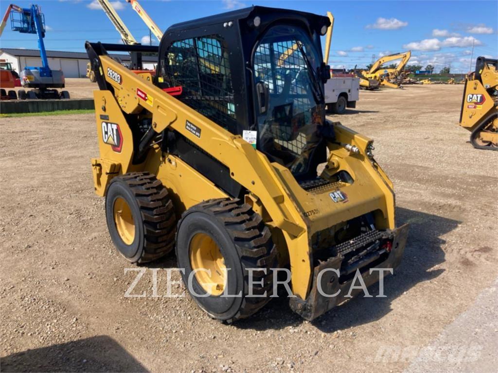 CAT 262D3 Chargeuse compacte