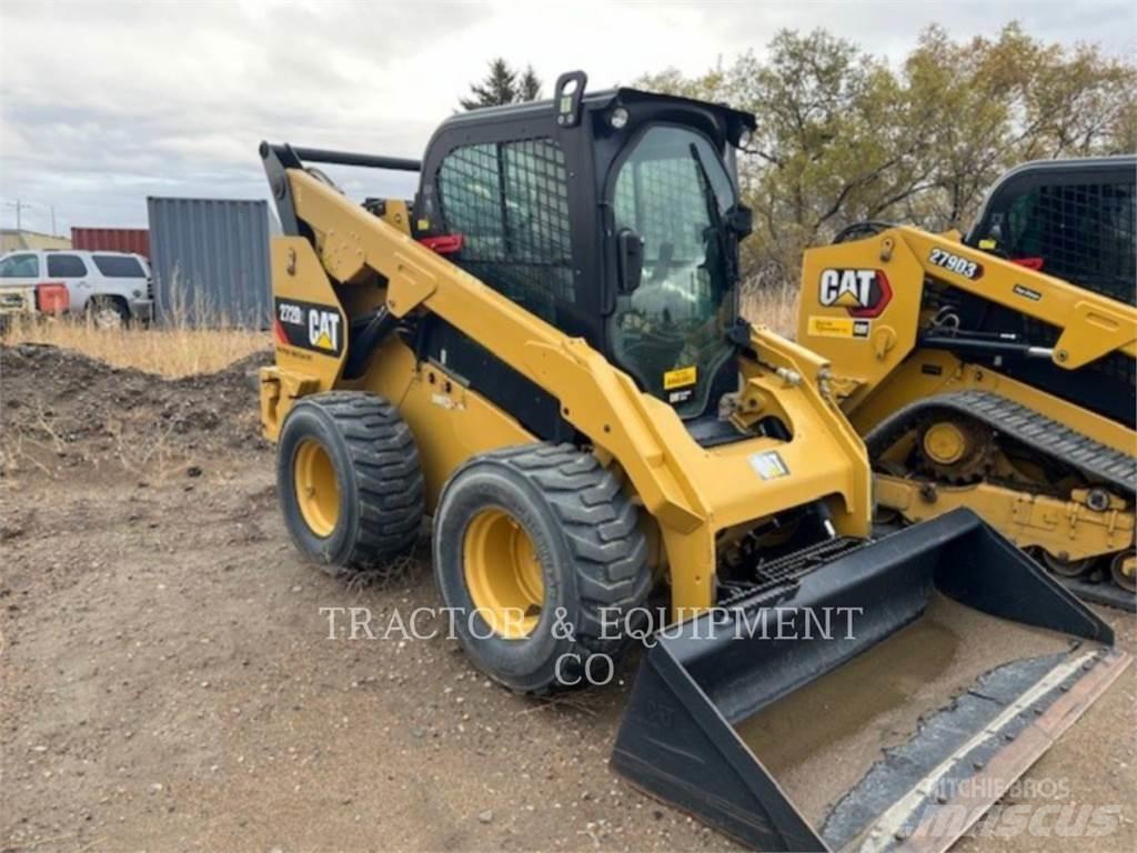 CAT 272D2 Chargeuse compacte