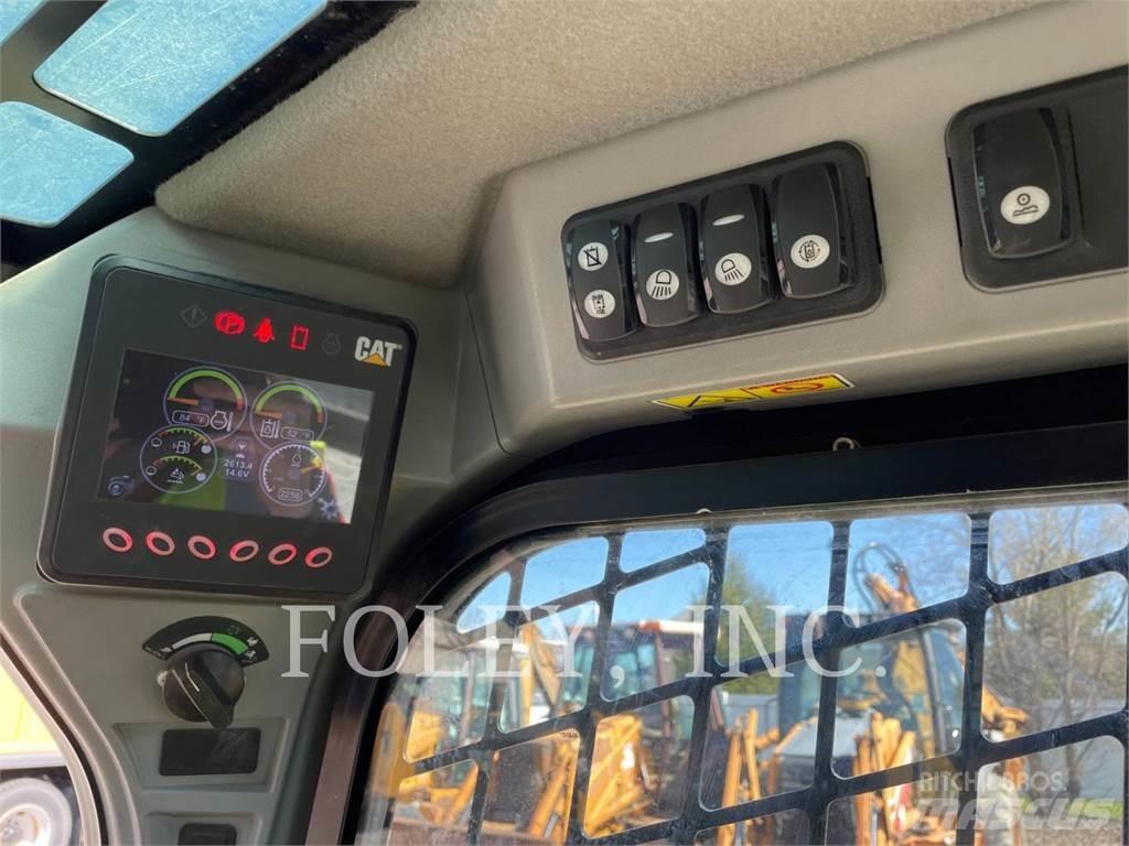CAT 272D2 Chargeuse compacte