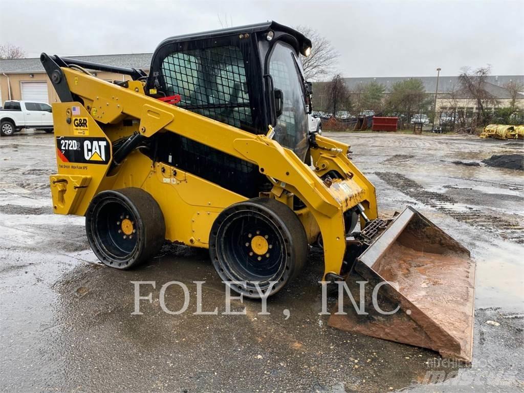 CAT 272D2 Chargeuse compacte