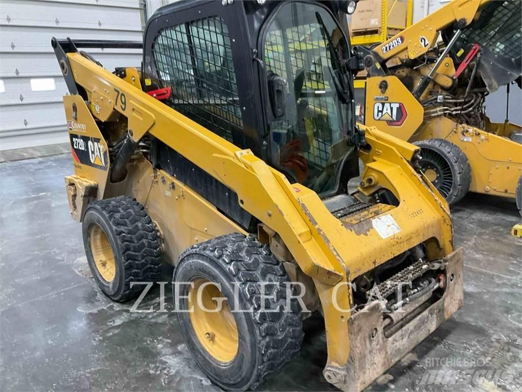 CAT 272D2 Chargeuse compacte