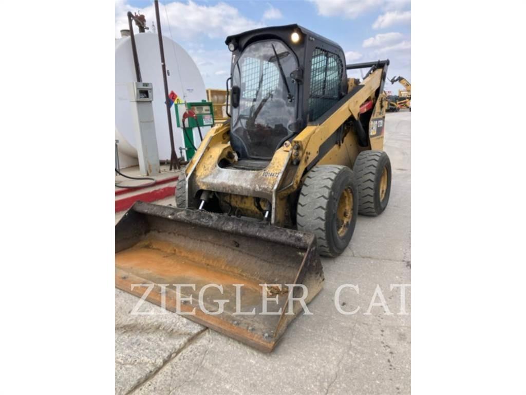 CAT 272D2 Chargeuse compacte