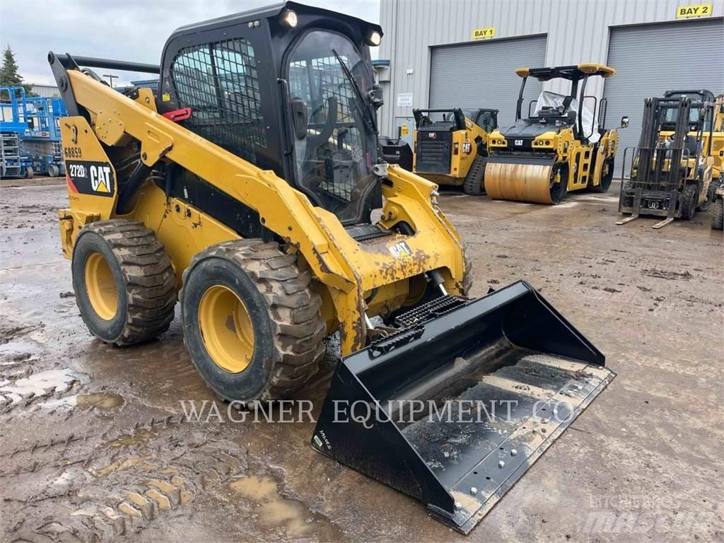 CAT 272D2 Chargeuse compacte