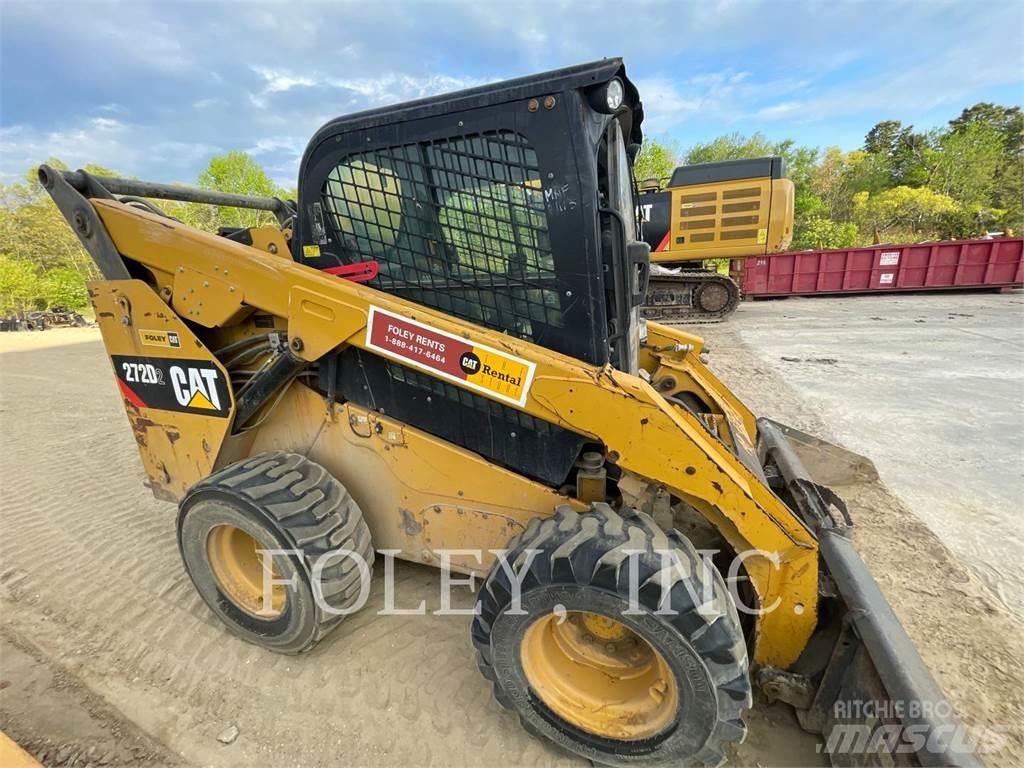 CAT 272D2 Chargeuse compacte