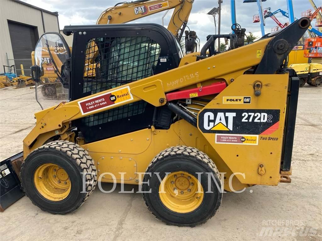 CAT 272D2 Chargeuse compacte