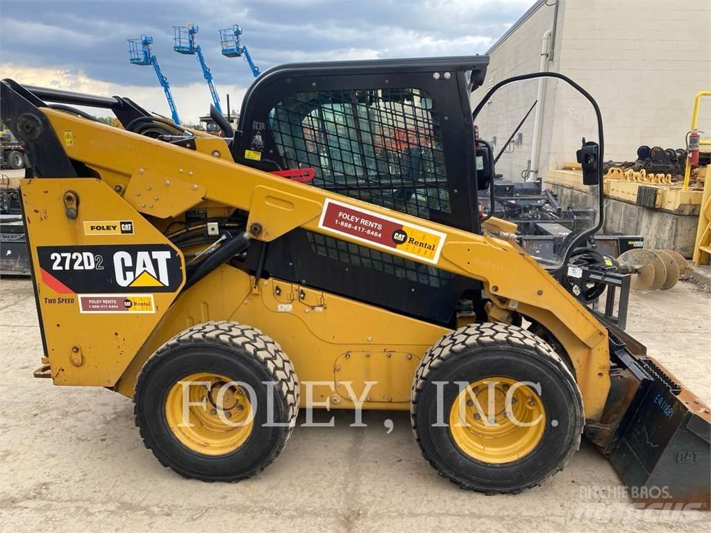 CAT 272D2 Chargeuse compacte