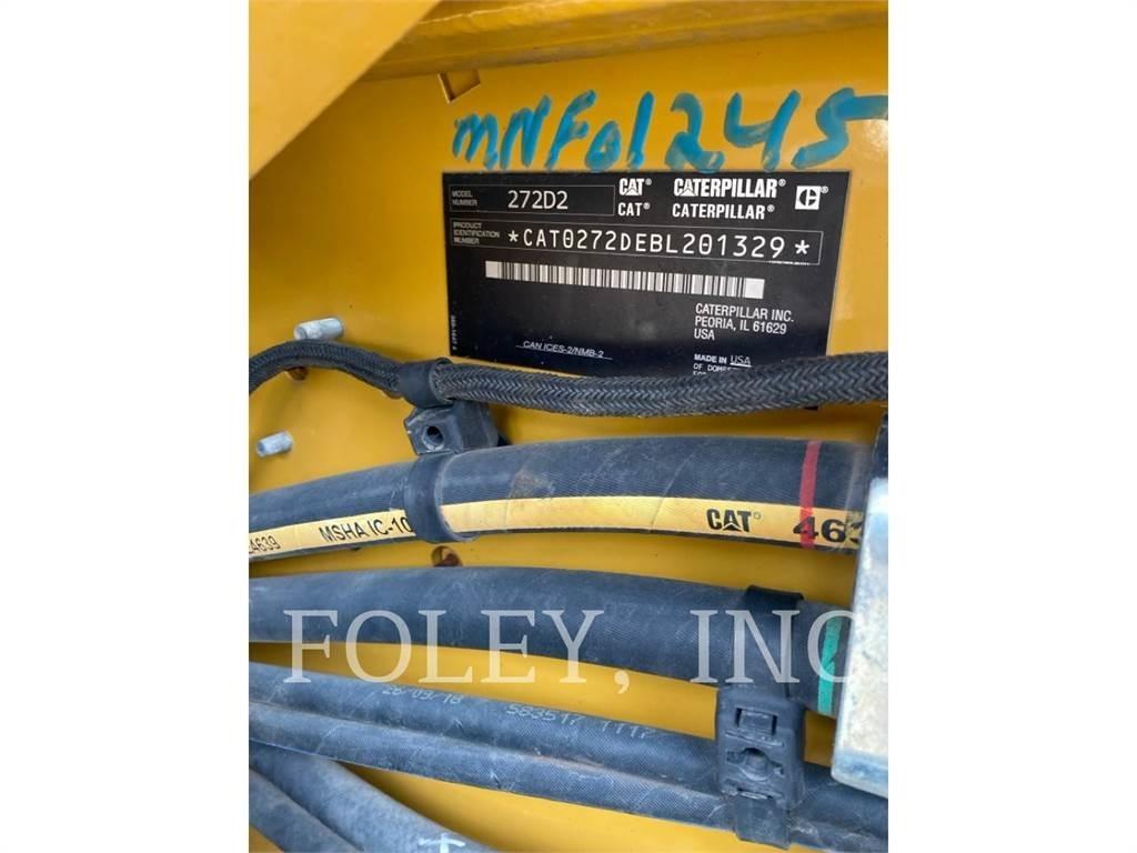 CAT 272D2 Chargeuse compacte