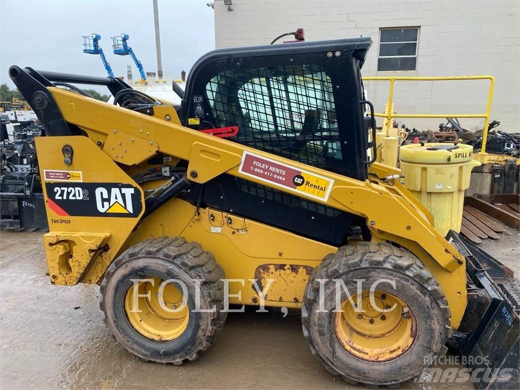 CAT 272D2 Chargeuse compacte
