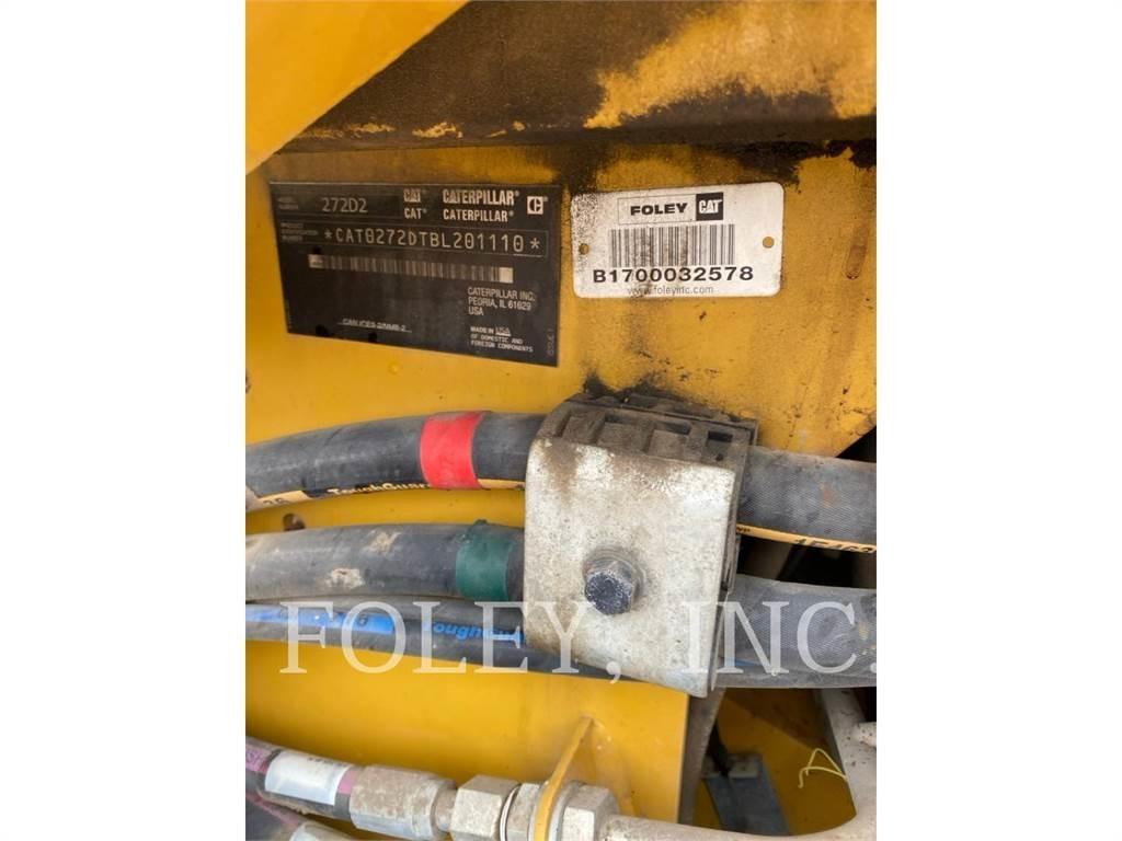 CAT 272D2 Chargeuse compacte