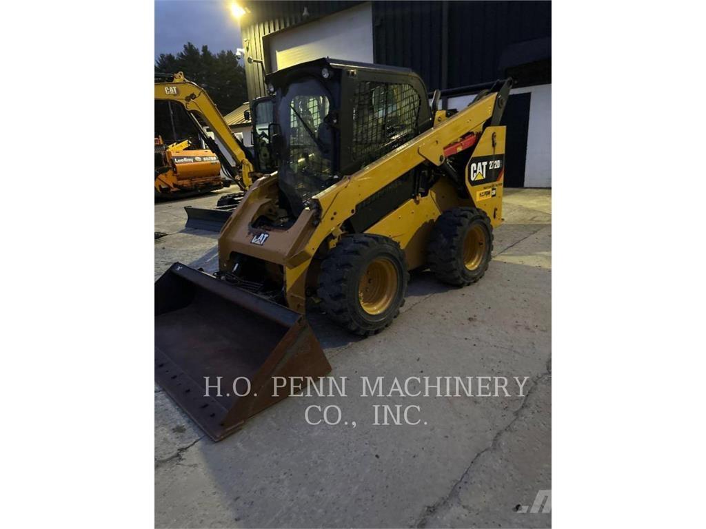 CAT 272D2 Chargeuse compacte