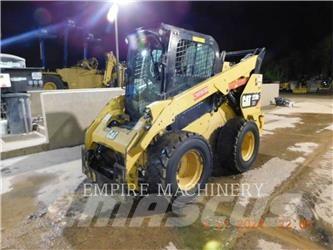 CAT 272D2 XHP Chargeuse compacte
