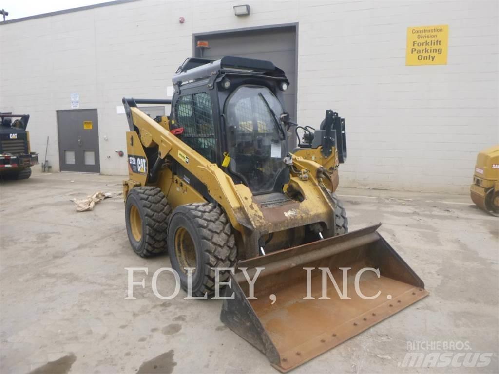 CAT 272D2XHP Chargeuse compacte