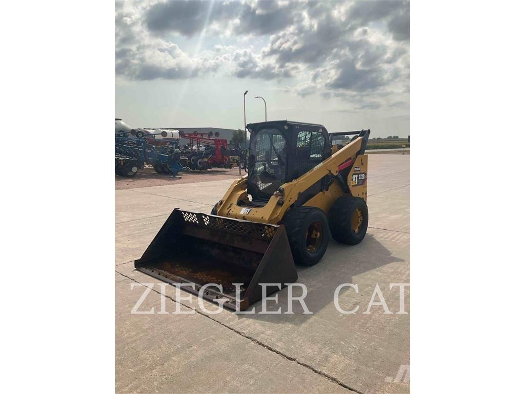 CAT 272D2XHP Chargeuse compacte