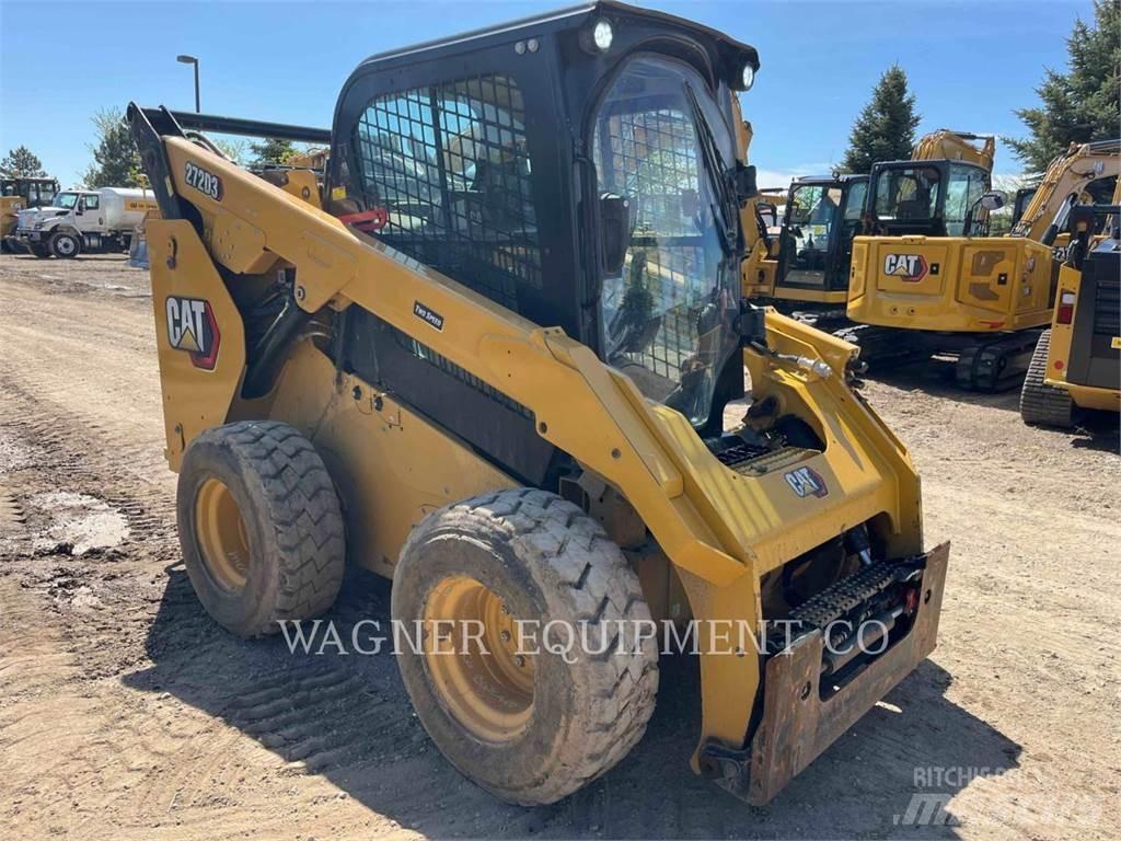 CAT 272D3 Chargeuse compacte