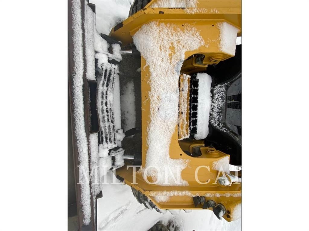 CAT 272D3 Chargeuse compacte