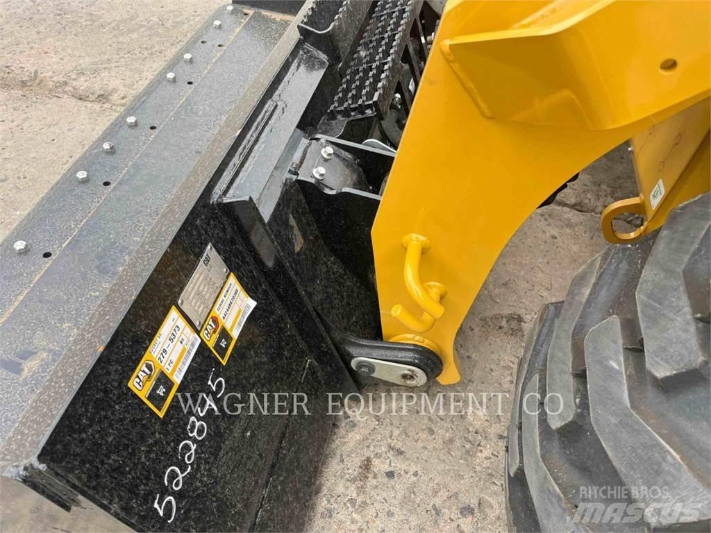 CAT 272D3 Chargeuse compacte