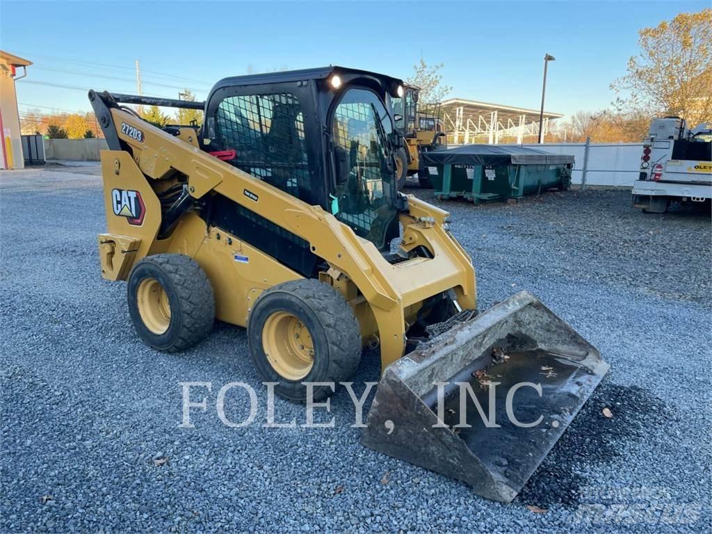 CAT 272D3 Chargeuse compacte