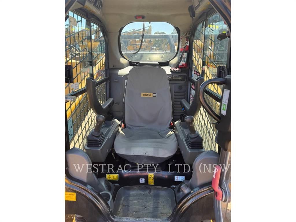 CAT 272D3 Chargeuse compacte