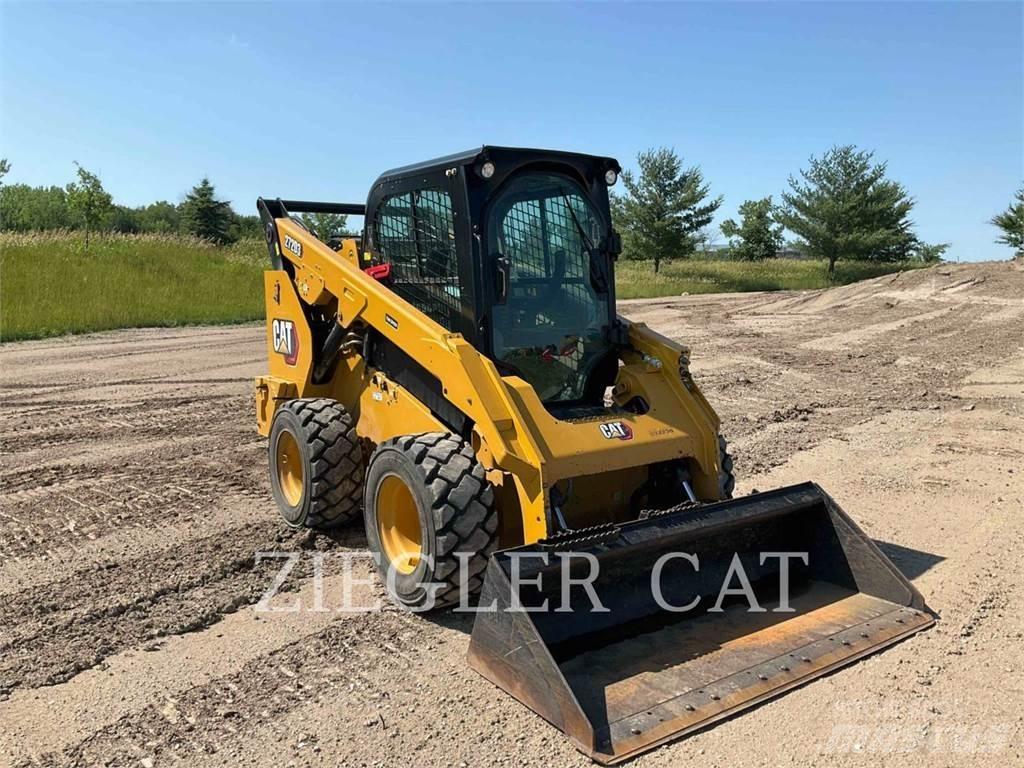 CAT 272D3 Chargeuse compacte