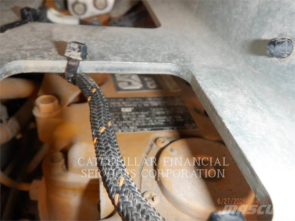 CAT 272D3 Chargeuse compacte