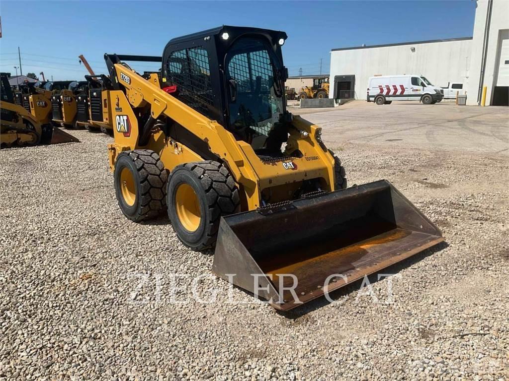 CAT 272D3 Chargeuse compacte