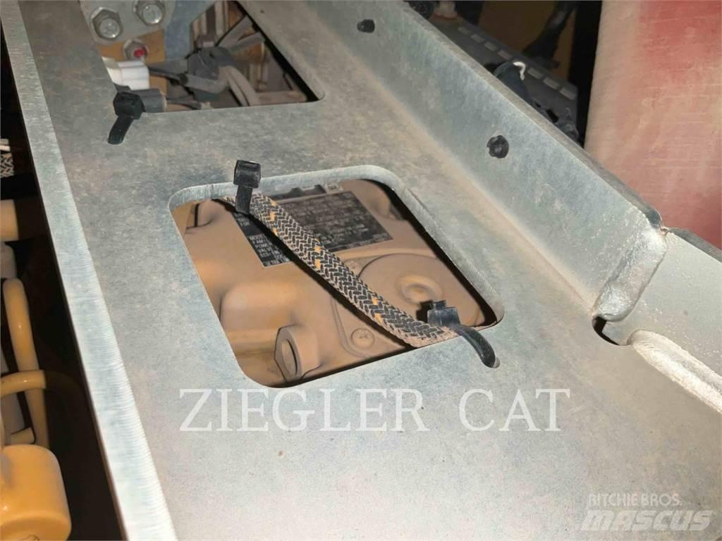 CAT 272D3 Chargeuse compacte