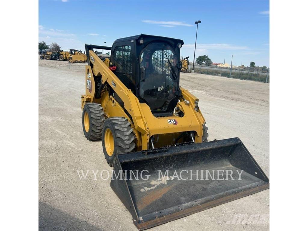 CAT 272D3 Chargeuse compacte