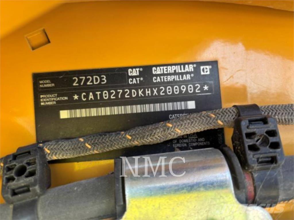 CAT 272D3 Chargeuse compacte