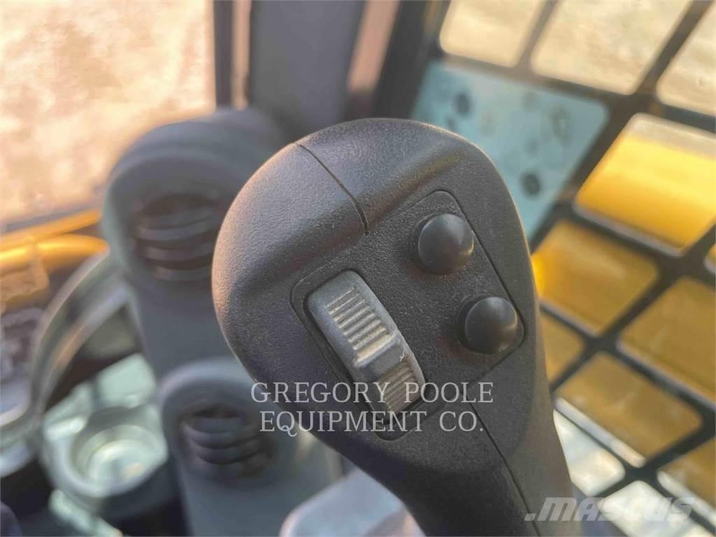 CAT 299D3 Chargeuse sur chenilles