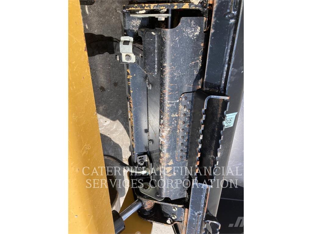 CAT 299D3XE Chargeuse sur chenilles