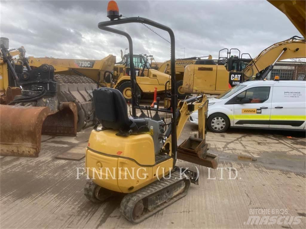 CAT 300.9D Pelle sur chenilles