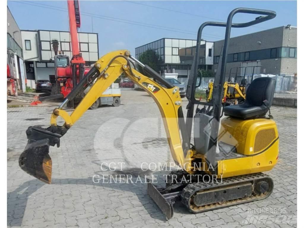 CAT 300.9D Pelle sur chenilles
