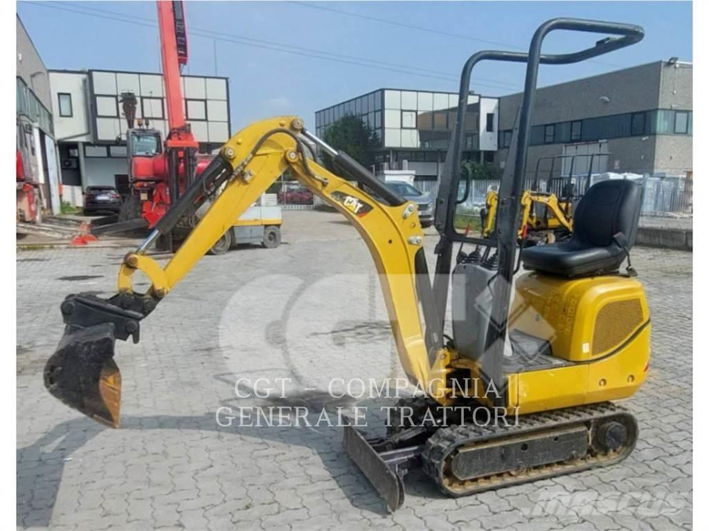 CAT 300.9D Pelle sur chenilles