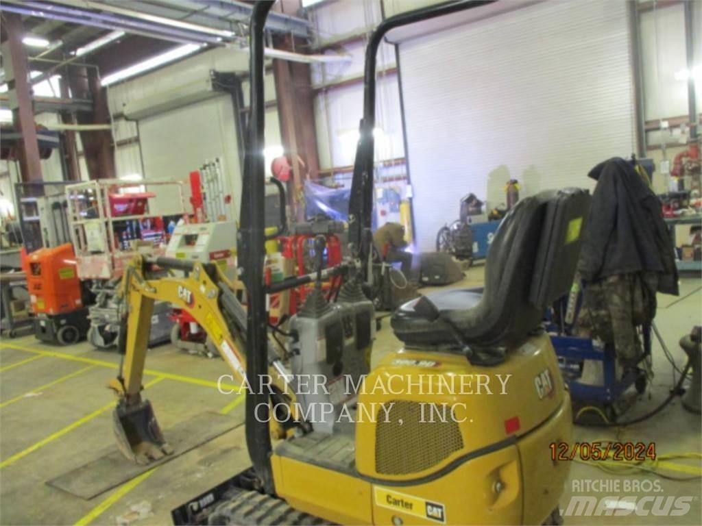 CAT 300.9D Pelle sur chenilles