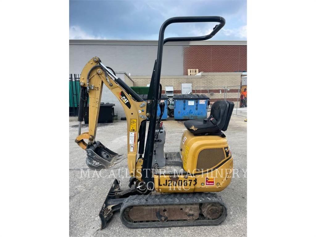 CAT 300.9D Pelle sur chenilles