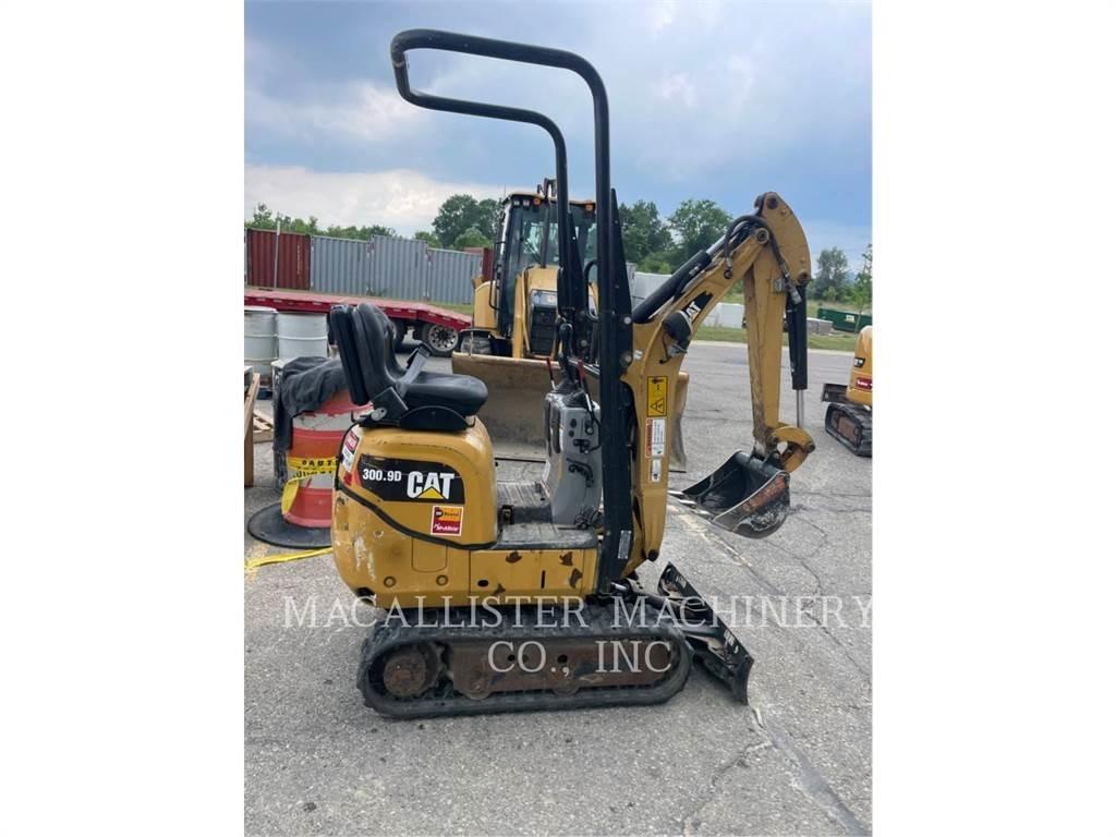 CAT 300.9D Pelle sur chenilles