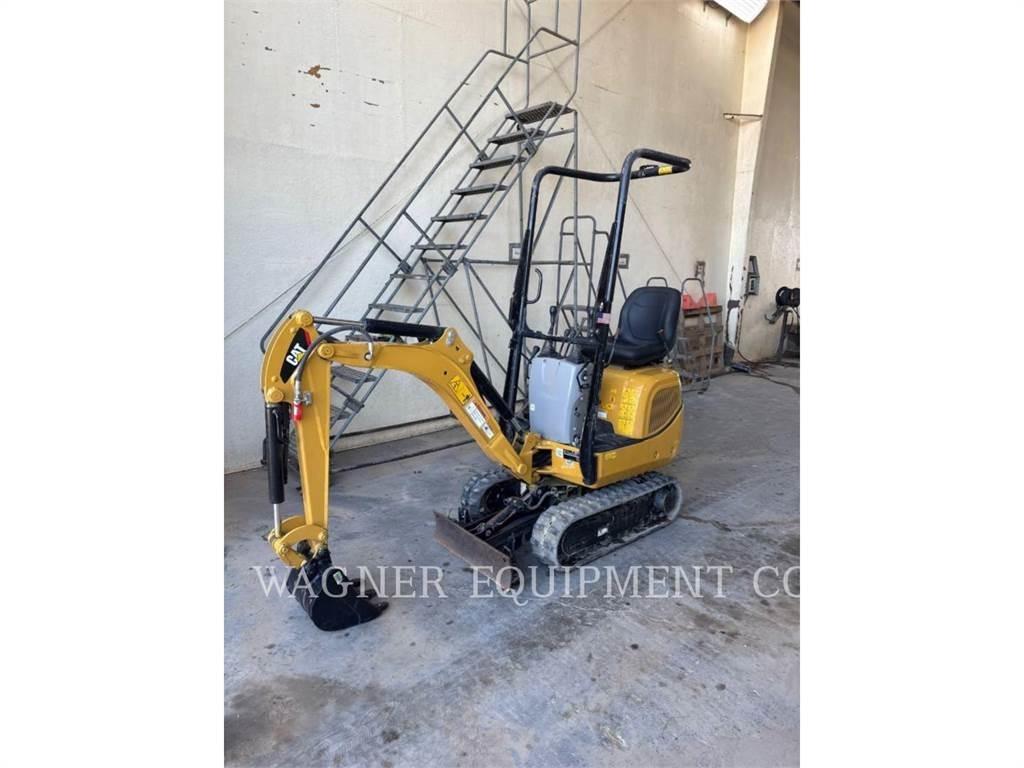CAT 300.9D Pelle sur chenilles