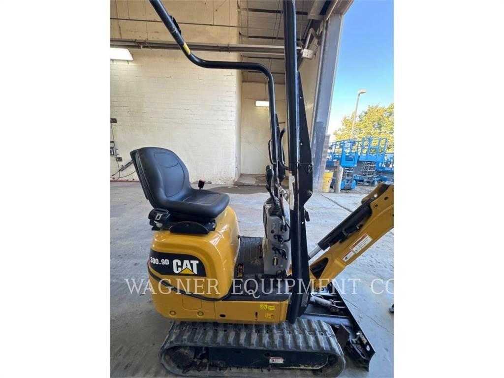 CAT 300.9D Pelle sur chenilles